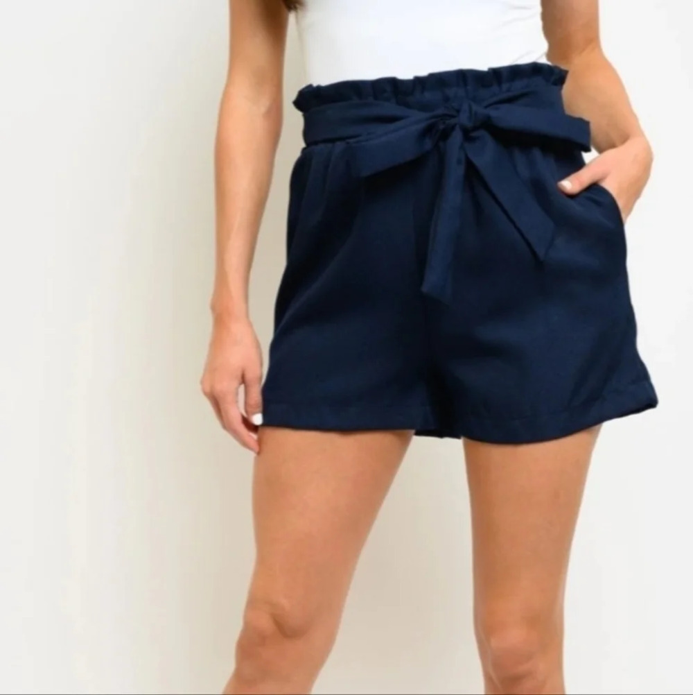 SHORTS - Picture 1 of 4